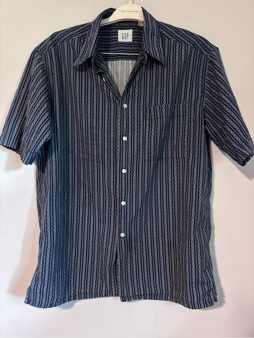 GAP - Men's Navy Striped Short-Sleeve Button-Down Shirt - size L